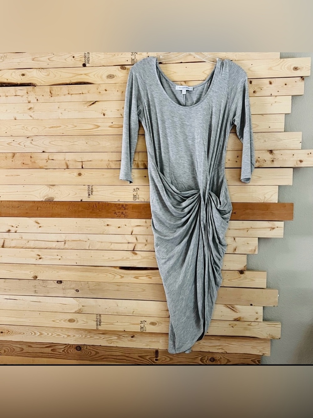 The Vanity Room Women’s light Gray Stretch long sleeve Dress Petite size M